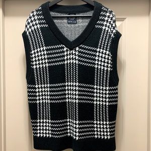 Abercrombie & Fitch oversized houndstooth sweater vest